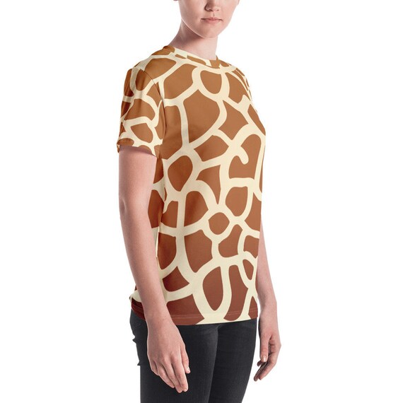 giraffe pattern t shirt