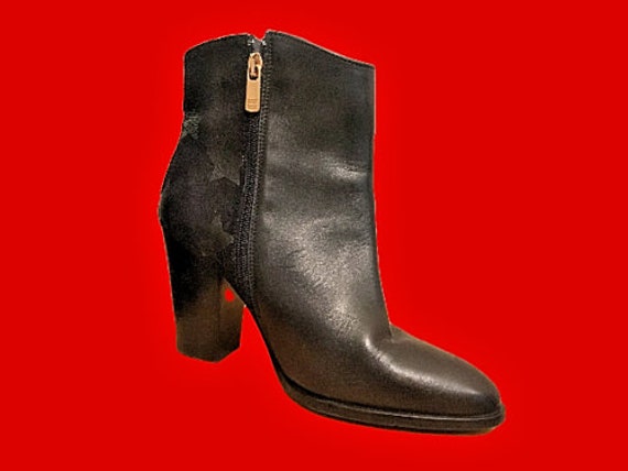 Tommy Hilfiger star boots.