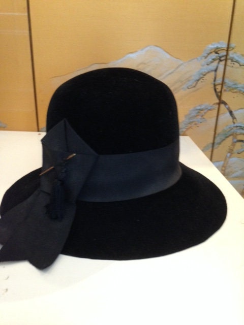 Yves Saint Laurent YSL Vintage Cloche Hat - Etsy