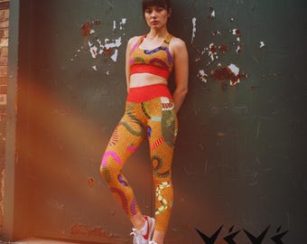 THE WIGGLES - High-Waisted Pocket Leggings - MUSTARD / Hamd written Abstract tights, Snake pattern | Studio yeye