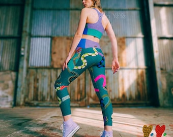 THE WIGGLES - High-Waisted Pocket Leggings - TEAL / Abstract Print, Snake pattern | Studio yeye