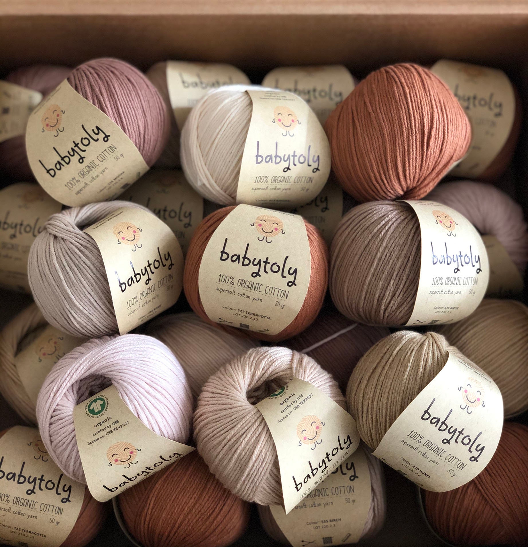 Estako Royal Cotton, 100% Mercerized Giza Cotton Yarn, Soft, Super Fino 1 for Crochet and Knitting 1.76 oz (50g) / 137 Yrds (125m) (5057 - Black)