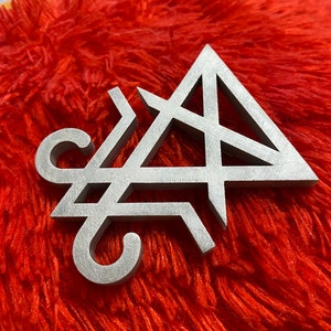 Helltaker Lucifer Broschmärke för Cosplay bild 1