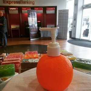 Biologische sinaasappel handcrème aloë vera vitamine E en etherische oliën