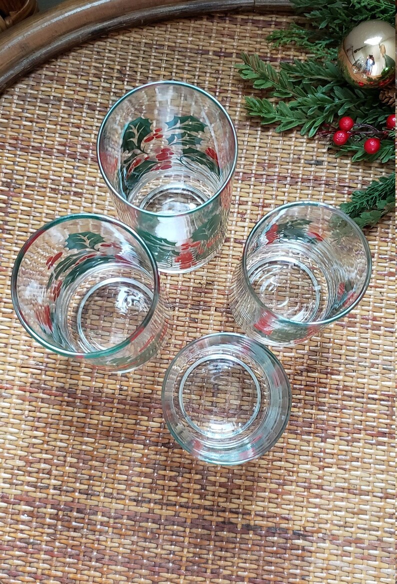 Holly Glasses, Christmas Glasses, Libbey Glassware, Libbey Christmas Glasses, Set of 4 2 sizes image 5