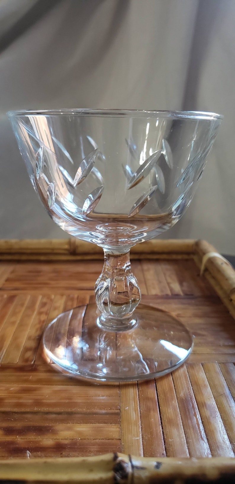 Vintage Libbey Colonial Heritage Cocktail Coupe, Vintage Coupe Glasses, Champagne Coupe, Etched Trio Glassware, Set of 3 imagen 8