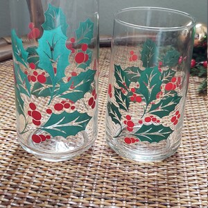 Holly Glasses, Christmas Glasses, Libbey Glassware, Libbey Christmas Glasses, Set of 4 2 sizes image 2