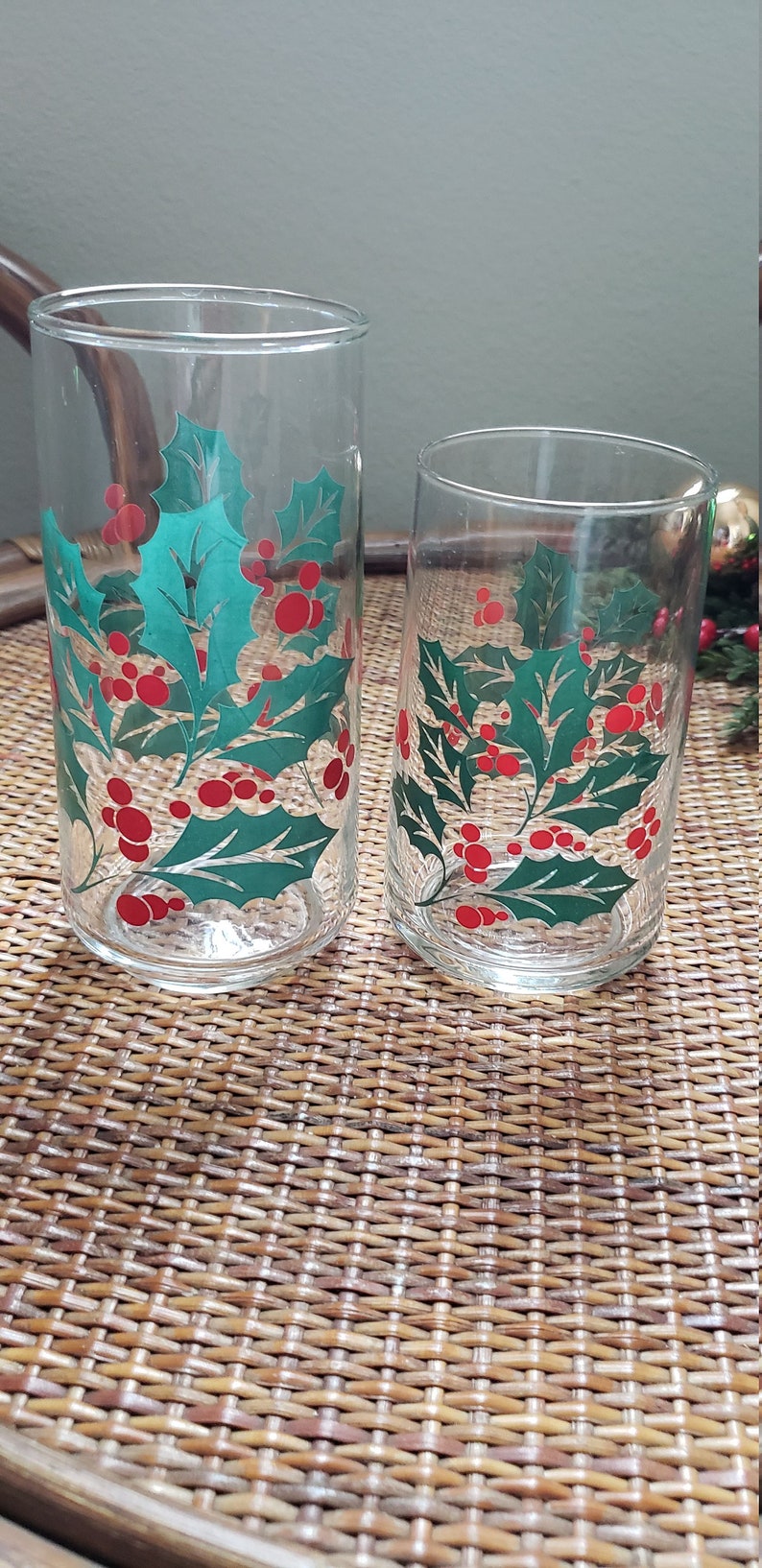 Holly Glasses, Christmas Glasses, Libbey Glassware, Libbey Christmas Glasses, Set of 4 2 sizes image 2