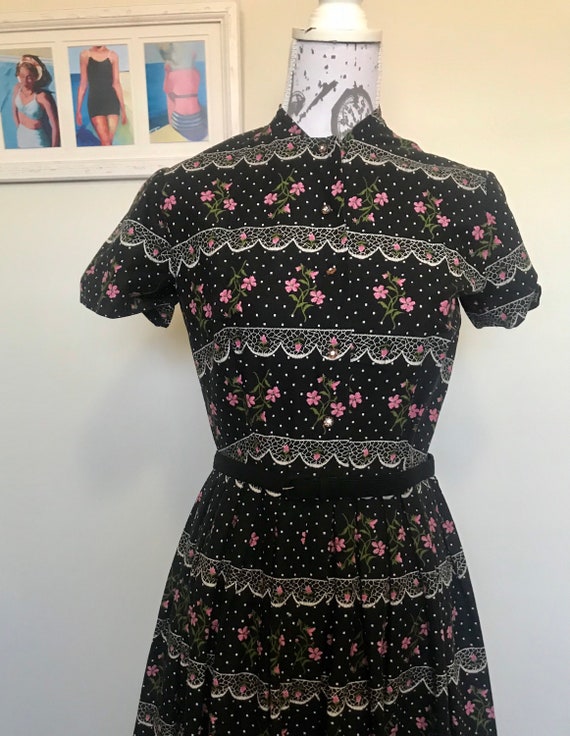Vintage 1950s Nelly Don black and pink cotton day