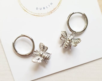 Bumble Bee Huggie Hoop Earrings. 925 Sterling Silver. Beautiful detailing