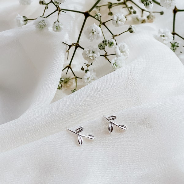 Olive Leaf •  925 Sterling Silver Drop Earrings. gift/friend/wife/girlfriend/mother