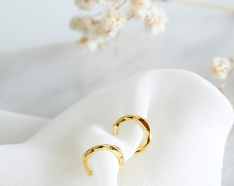 18K Gold Textured Twisted Huggie Hoop Earrings. 18K Gold. Layering,  mix match earrings. Gift/for her/girlfriend/friend/Mum