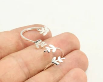 Wrap Leaf adjustable minimal stacking ring. Silver plated