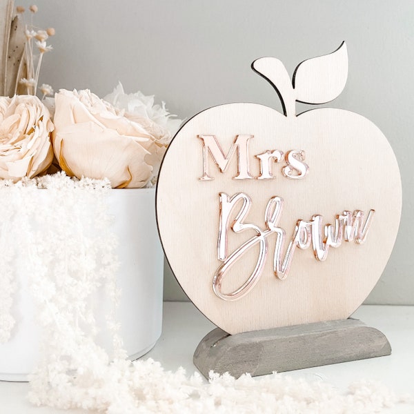 Personalized Teacher Name Sign, Teacher Desk Name Sign, Desk Name Plate, Custom Teacher Gift, Teacher Apple Sign, Custom Desk Name Sign