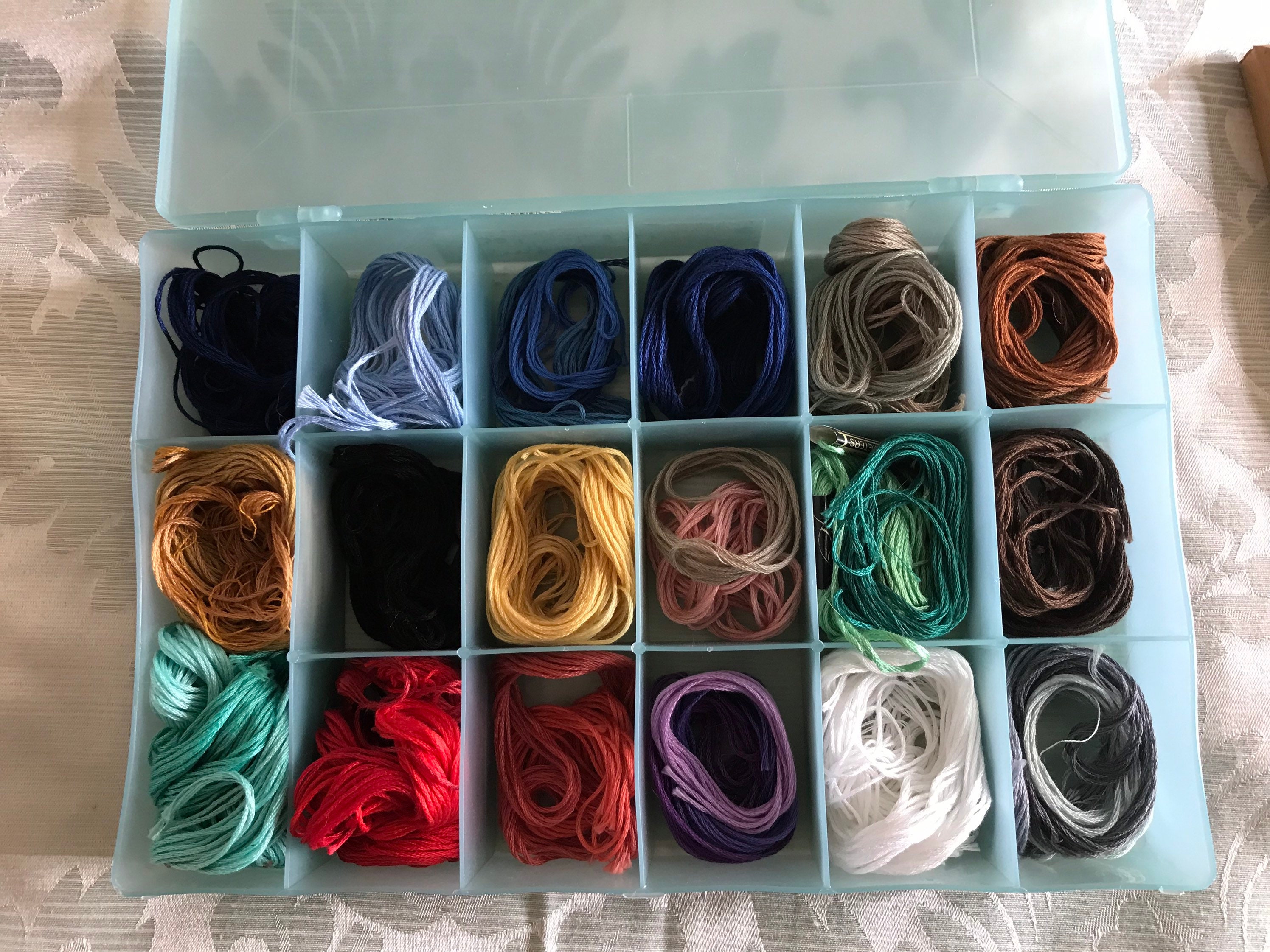 DMC Thread Storage Box With Free Embroidery Thread Bobbins 50 Pieces,yarn  Storage,cross Stitch Organizer, Bobbins Box 