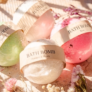 Scented Bath Bomb Set – Rose, Lavender, Eucalyptus, Oatmeal Honey