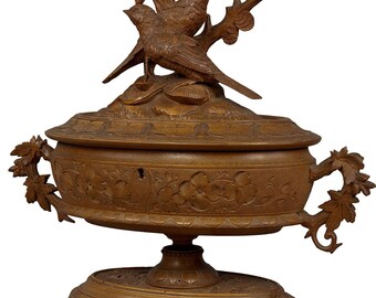 Antique Wooden Carved Casket with Birds, Brienz ca 1890