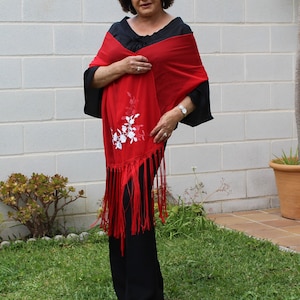 Hecho a mano para bodas y eventos long shawl&quot;Chal&quot;in chiffon rojo bordado blanco 190x45cm-74,5&quot;x17,7&quot;// /Fringes 34cm-13,4&quot;
