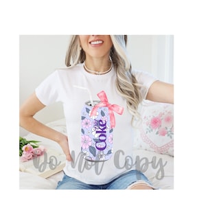 Púrpura Floral dc Soda Can PNG / Coquette Soda PNG / Coquette Bow PNG