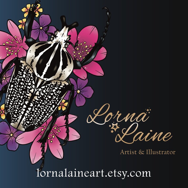 Op de afbeelding: Een zwart-witte kever met een gevlekte schil omringd door roze en paarse bloemen. De tekst "Lorna Laine Artist & Illustrator lornalaineart.etsy.com" staat onder de kever.