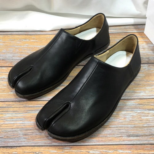 Handmade Women Flat Leather Slip-toe Shoesblack Tabi - Etsy