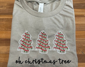 Maglietta con torta di Natale ricamata: maglietta festiva per le feste