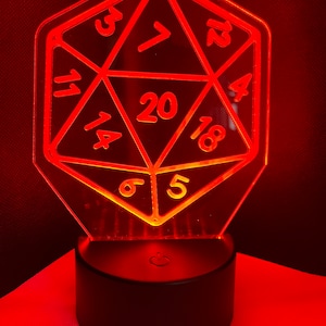D20 Dice Nightlight: Geeky Gaming LED Lamp