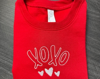 Felpa girocollo ricamata XOXO per BAMBINI