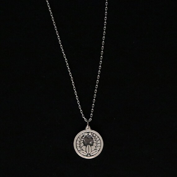Going Up Wisteria Japanese Kamon Pendant Clan - Japanese Family Crest Pendant Going Up Wisteria Japanese Kamon Pendant Clan - Japanese Family Crest Pendant