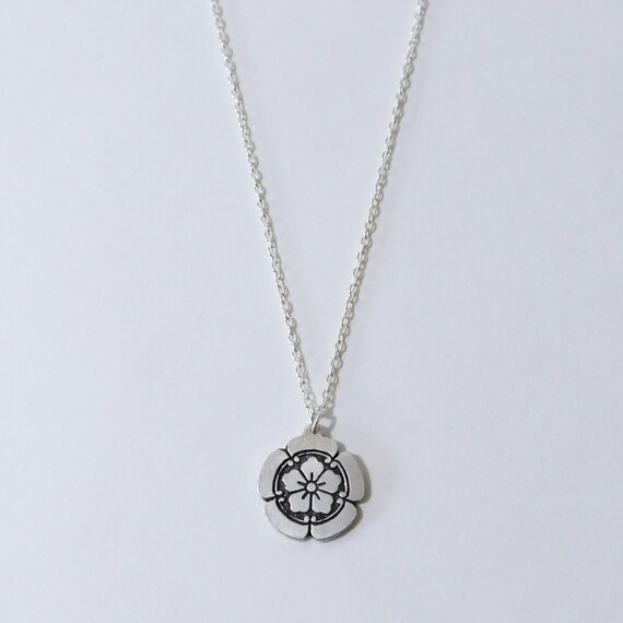 Oda Melon Kamon Oda Uri Kamon Japanese Clan Crest Pendant Etsy