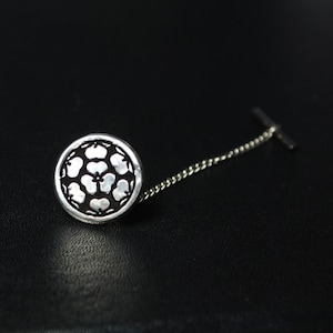 Seven Wood Sorrels - Japanese Clan Crest Tie tack / Lapel Pin -Sterling Silver