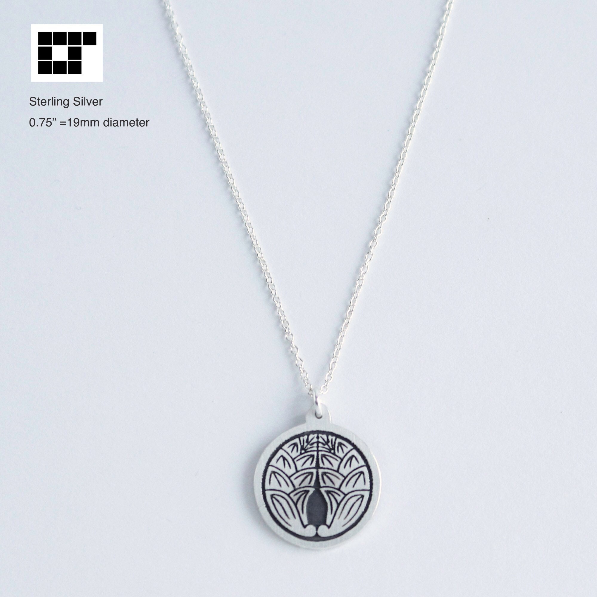 Cuddling Myuga - Japanese Clan Crest Pendant