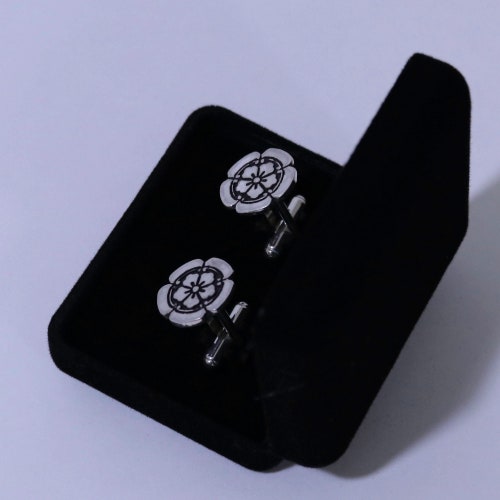 Silver Cufflinks shops - Japanese Kamon - Oda Melon