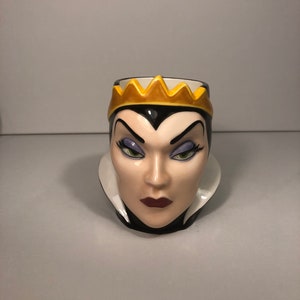 Disney Snow White Queen vintage beautiful porcelain sculpture coffee cup