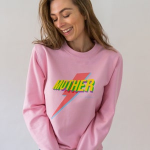 Dames moeder bliksemschicht gepersonaliseerd roze sweatshirt afbeelding 2