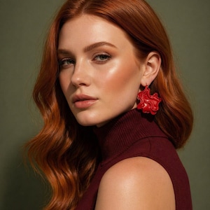 Red Lacquered Earrings Organic – 3D Printed Bold Jewelry – Pendientes Rojos Lacados Ondulantes