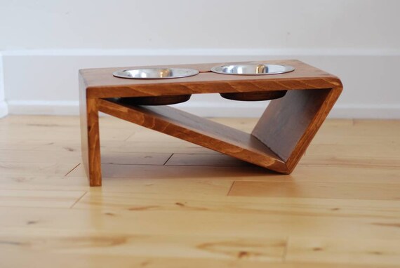 dog dish holder