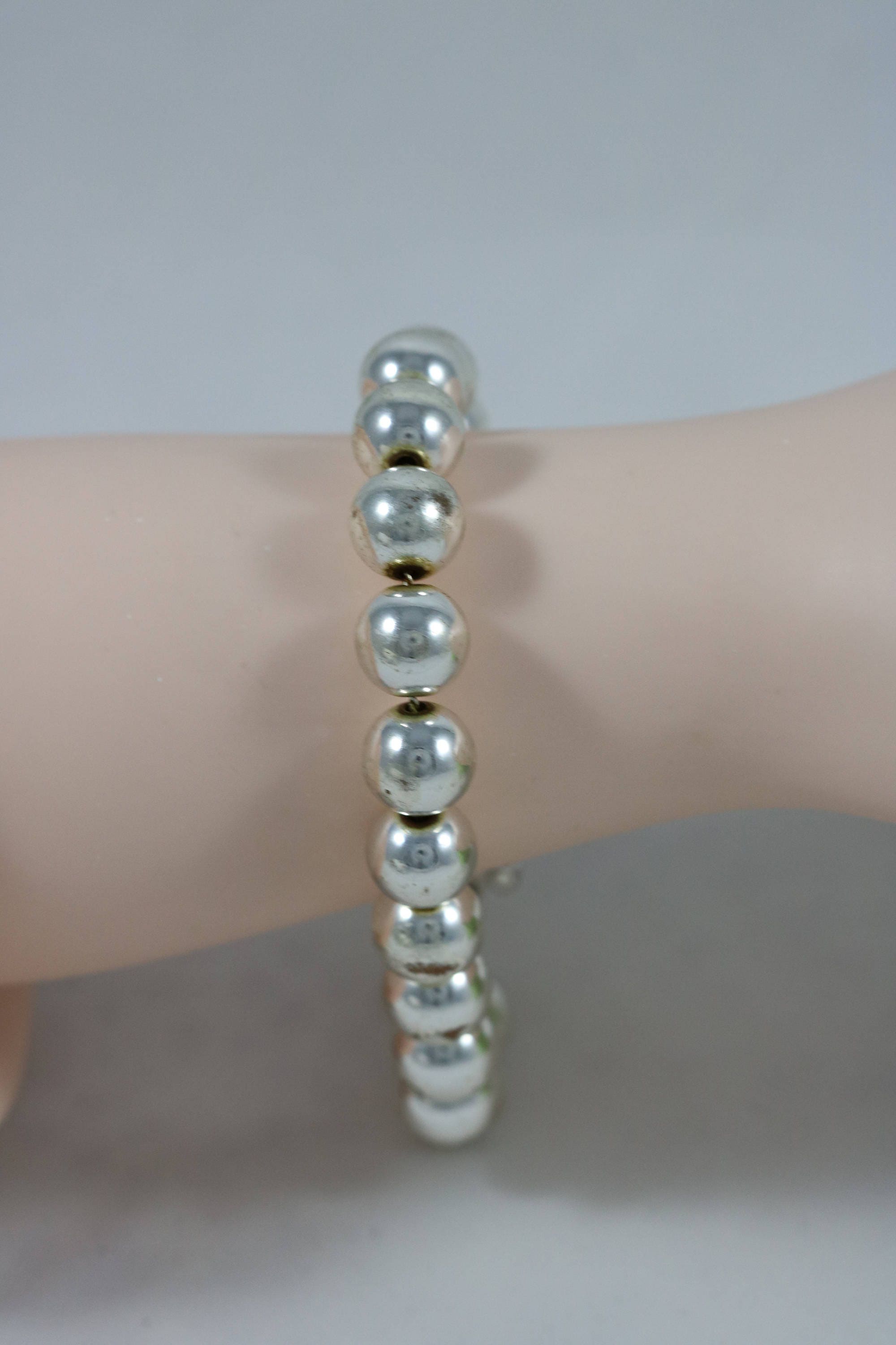ブレスレット Lauren Ralph Lauren Silver-Tone Bead (8 mm) Bracelet Lauren Ralph Lauren Silver-Tone Bead (8 mm) Bracelet - Macy's