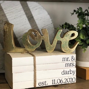 Mr & Mrs Gift // Personalized Wedding Gift // Wedding Date - Etsy