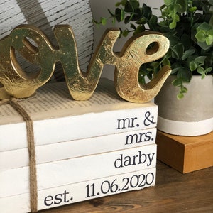 Mr & Mrs Gift // Personalized Wedding Gift // Wedding Date - Etsy