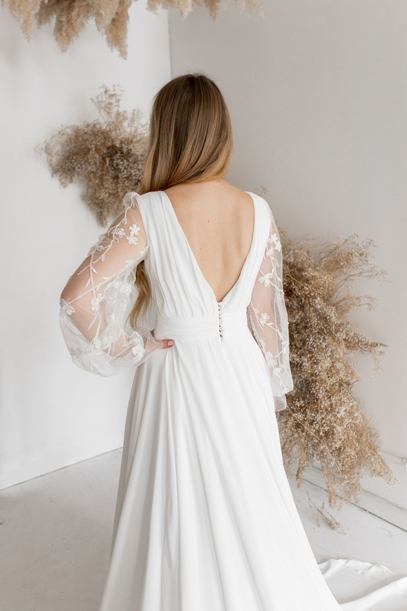 Boho Styles Lace Wedding Dresses with Train Ivory