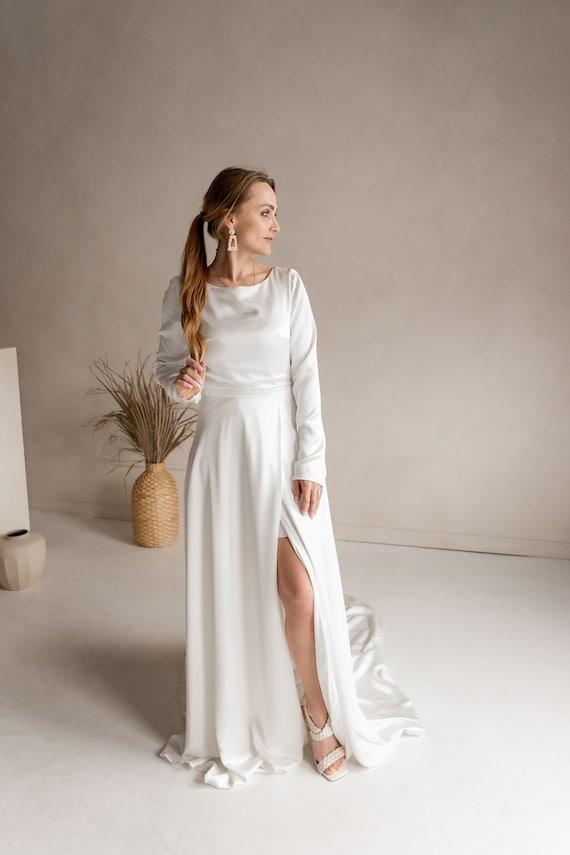 classic wedding dress, long-sleeve button back long train gown, casual wedding dress. MICHELLE