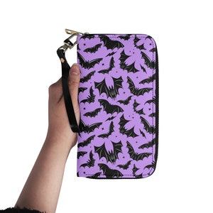 Spooky Gothic Bats Halloween Wallet with Wrist Strap Black Purple Gothic Bats Wristlet Wallet for Her Pastel Goth Bats Wallet Pocketbook