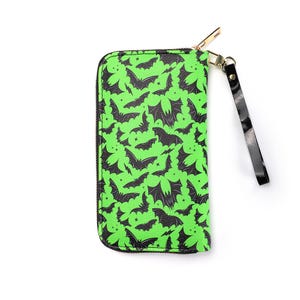 Spooky Gothic Halloween Bat Wallet with Wrist Strap, Gothic Bat Wallet Wristlet, Spooky Halloween Black Green Bat Pocketbook, Bat Wallet
