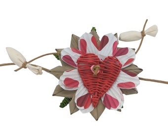 Valentine's Day Bird Toy: Vine, Palm, Sola & Paper Shredder (Sweetheart)