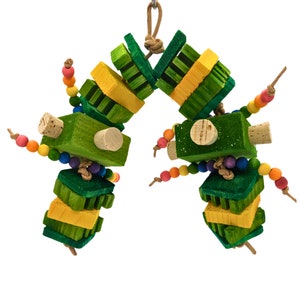 St Patrick's Day Parrot Toy, Pine Bird Toy, Holiday Bird Toy, (Blarney)