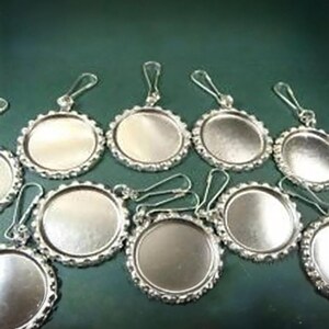 100 Flat Bottle Caps with Lanyard Zipper Pulls