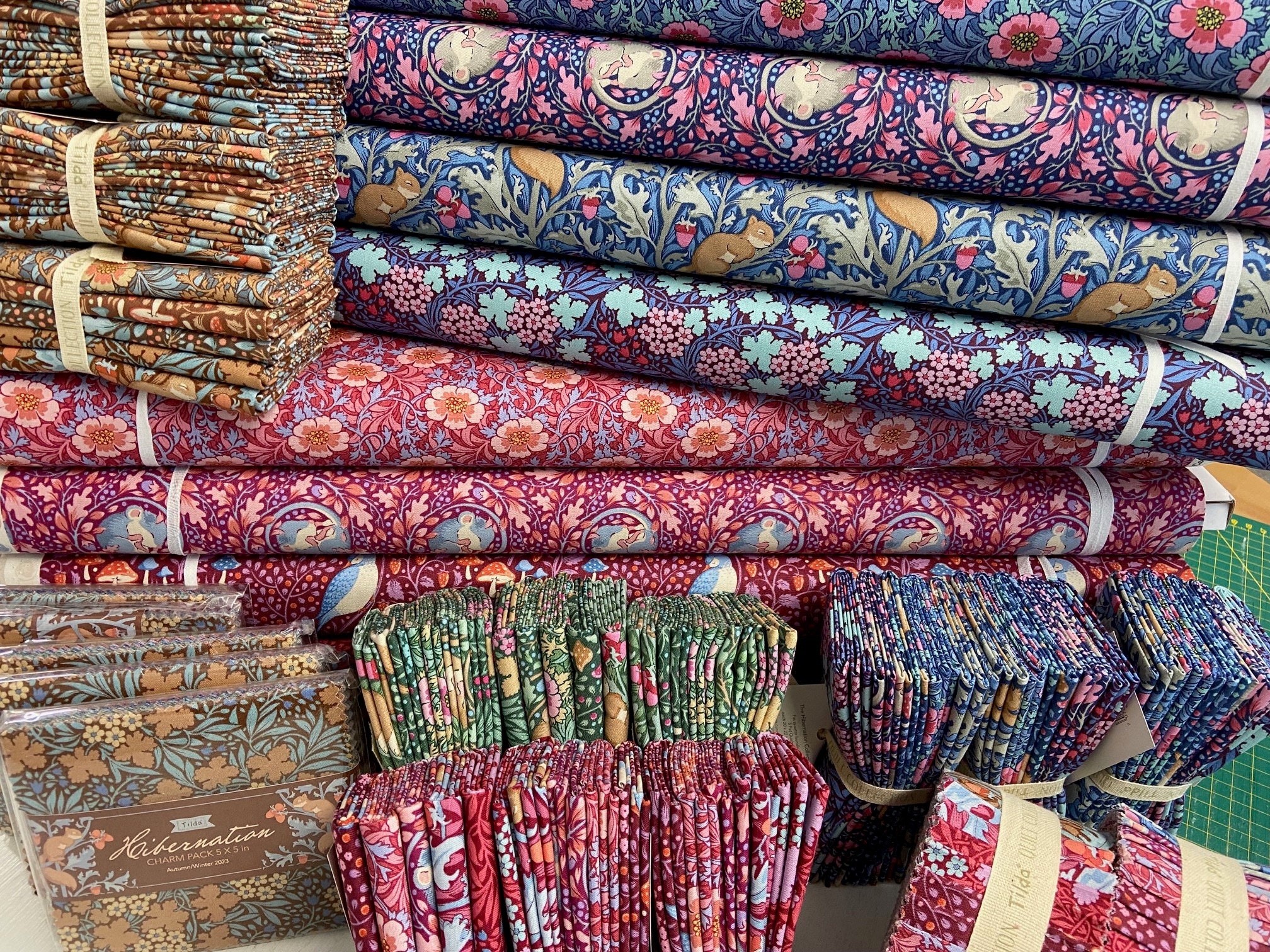 Take A Look! Woodland by Tilda Fabrics  Woodland by Tilda Fabrics is a  whimsical collection inspired by the beauty of nature. 🌿 Shop the  available FQ Sets and yardage now for