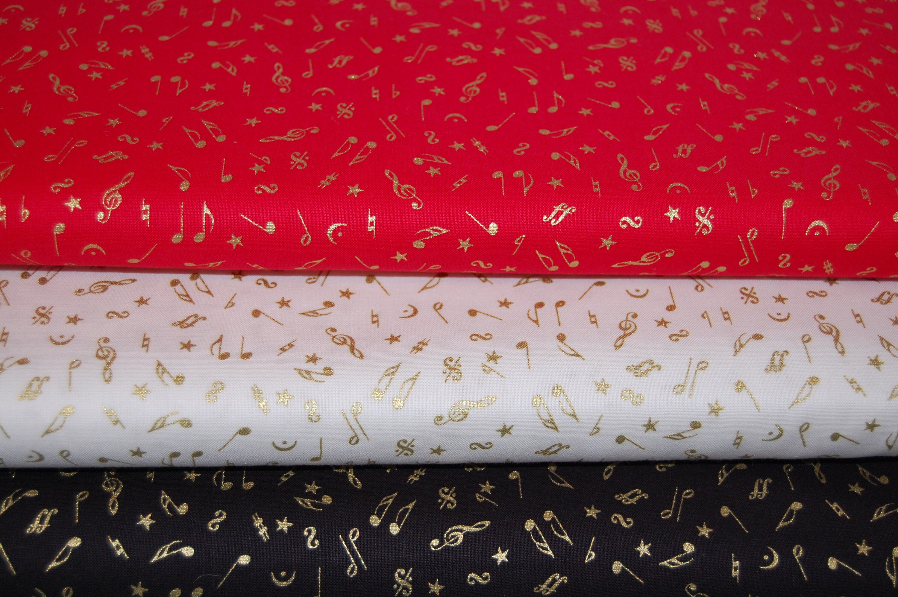 Makower Metallic Snowflake Cream 100/% Cotton FQ//Metre Patchwork Quilting