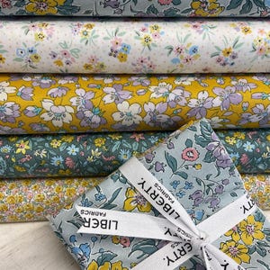 Tessuto di cotone Liberty Heirloom 5 Spring da 1/4 metro* Fiori Bouquet di fiori Prato Petali Rose